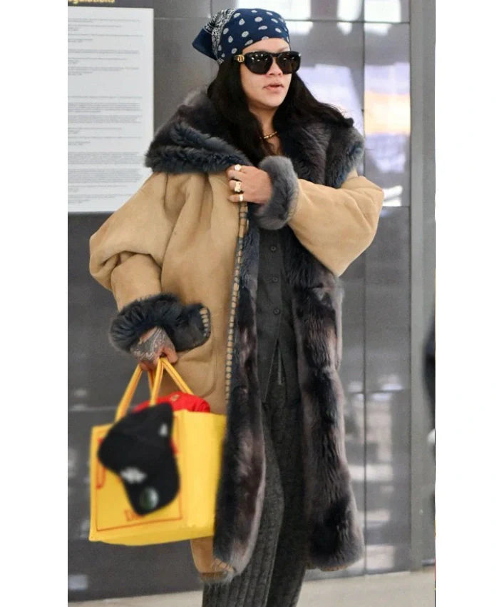 NYC 2026 Rihanna Beige Shearling Coat